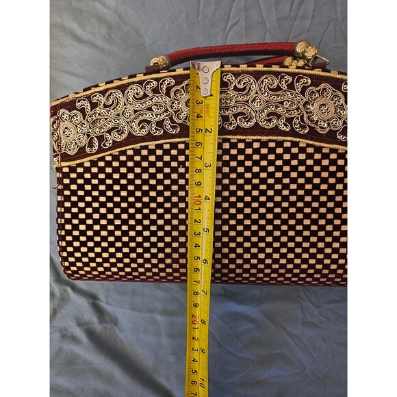 Vintage-Style Maroon & Gold Embroidered Clutch Handbag Purse With A Zip Pocket - Picture 6 of 8